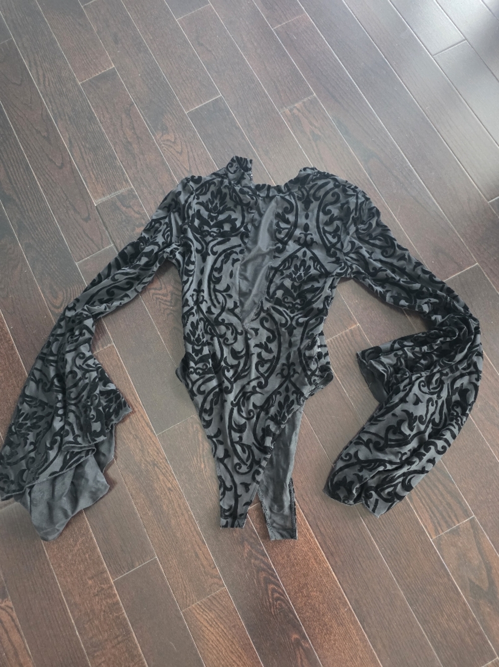 Sheer Velvet Burnout Black Long-Sleeve Bodysuit - Picture 4 of 8